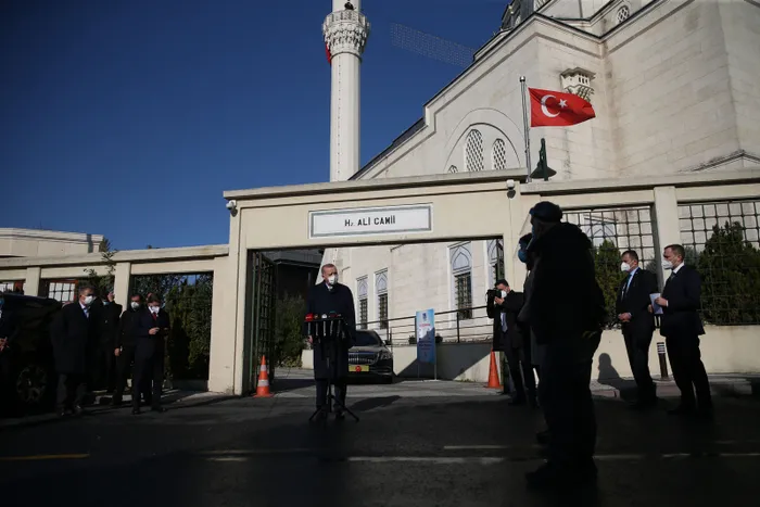 Son dakika: Başkan Erdoğan'dan cuma namazı çıkışı flaş açıklamalar! Yeni kısıtlamalar gelecek mi? - 2