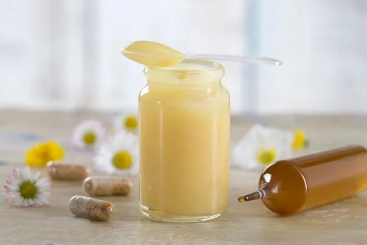 Arı sütü nedir | İşte arı sütünün binbir derde şifa özellikleri! Mucizevi etkileri var