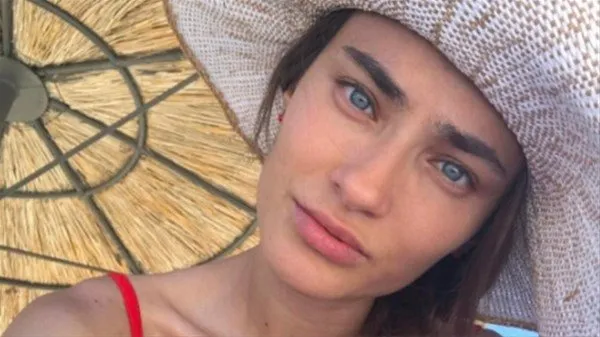 avlu dizisinin deniz i demet evgar in o