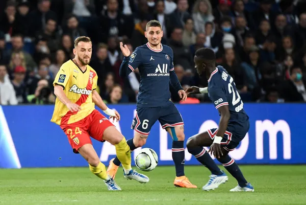 mbaye-diagne-galatasaray-taraftarini-heyecanlandirdi-idrissa-gueye-paylasimi-sosyal-medyayi-salladi-1656055875059.jpg Mbaye Diagne Galatasaray taraftarını heyecanlandırdı! Idrissa Gueye paylaşımı sosyal medyayı salladı - 3