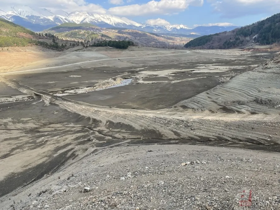 Bursa'nın içme suyu kaynaklarından Nilüfer Barajı kurudu 10