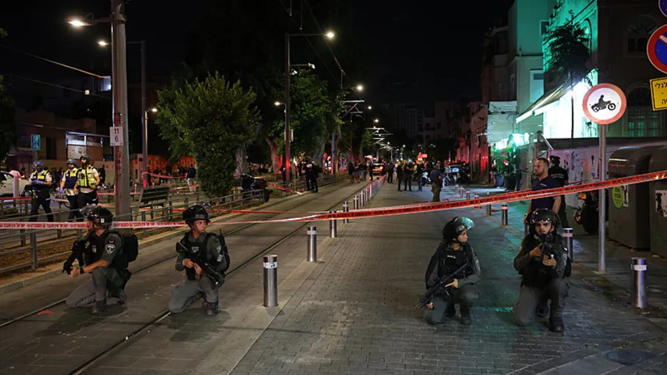 İsrail’deki silahlı saldırıda 8 kişi öldü!