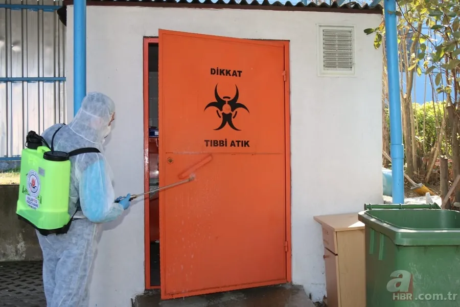 CHP'li İBB Başkanı Ekrem İmamoğlu koronavirüs ile mücadelede sınıfta kaldı! İSKİ’yi bile dezenfekte etmeye fırsat bulamadı 21