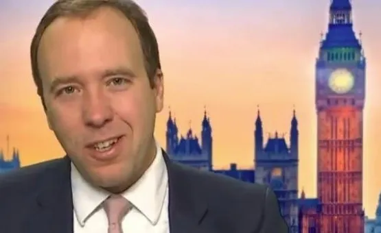 İngiltere Sağlık Bakanı canlı yayında ağladı