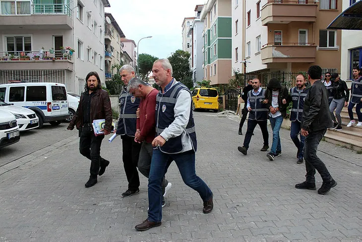 Şifreli konuşmaları çözülen fuhuş çetesi çökertildi - 1