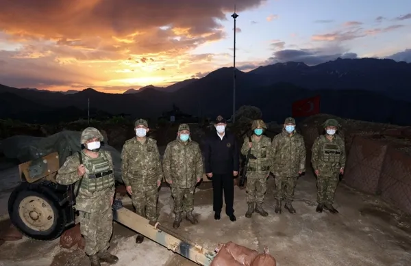 Son dakika: Milli Savunma Bakanı Hulusi Akar Irak’ın kuzeyinde