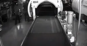 Korkunç anlar! Bagaj bandına giren çocuk...