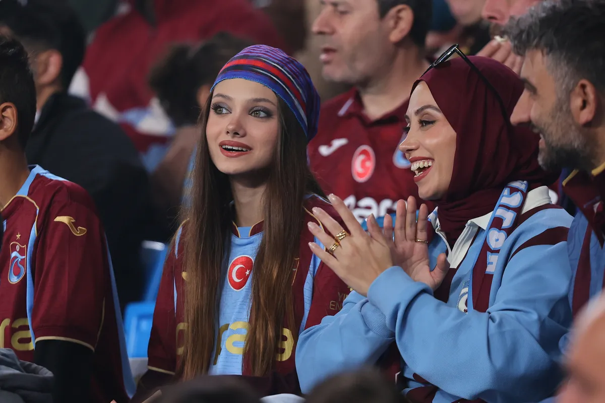 canli-konferans-liginde-firtina-gecesi-trabzonspor-evinde-heartsi-konuk-ediyor-1792688701662.jpg CANLI Konferans Ligi'nde 'Fırtına' gecesi: Trabzonspor evinde Hearts'ı konuk ediyor - 4
