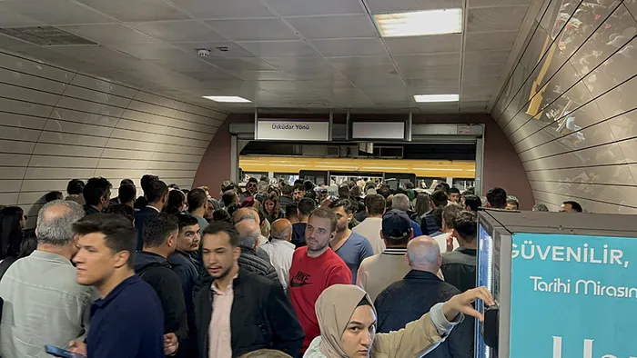 1714024303820.jpg Vatandaş isyan etti arıza sonunda giderildi! Üsküdar-Samandıra Metro Hattı'nda seferler 72 saat sonra normale döndü... - 3