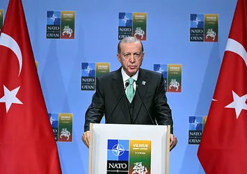 Son dakika | Başkan Erdoğan'dan Litvanya dönüşü enflasyon mesajı: Tek haneye indireceğiz
