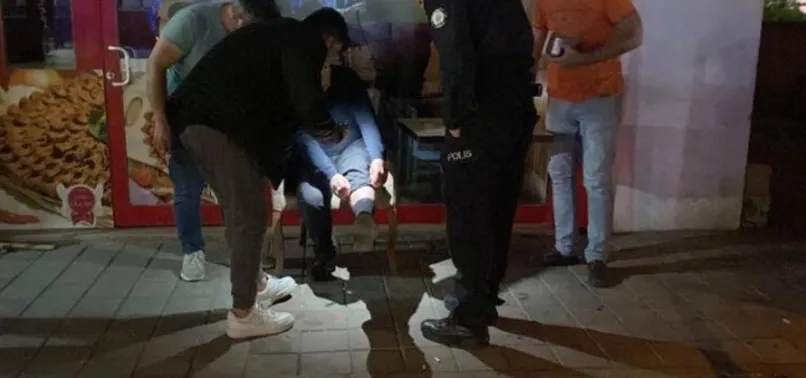 İnegöl’de silahlı saldırıda 1’i yoldan geçen 2 yaralı