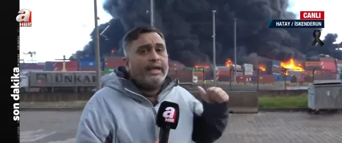 İskenderun Limanı’nda konteynerlerde çıkan yangın sürüyor!