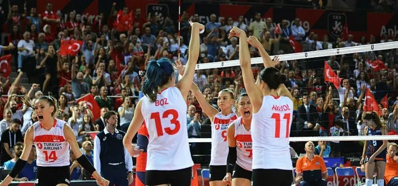 A Milli Kadın Voleybol Takımı, Avrupa Şampiyonası'nda yarı finale yükseldi