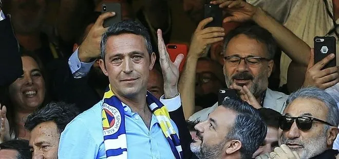 Fenerbahçe’de Aykut Kocaman istifa etti!