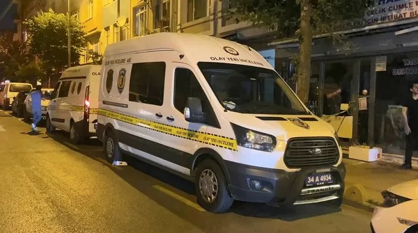 1657147525886.jpg Annesini boğazını ekmek bıçağıyla keserek öldürdü! İstanbul'da vahşet - 4