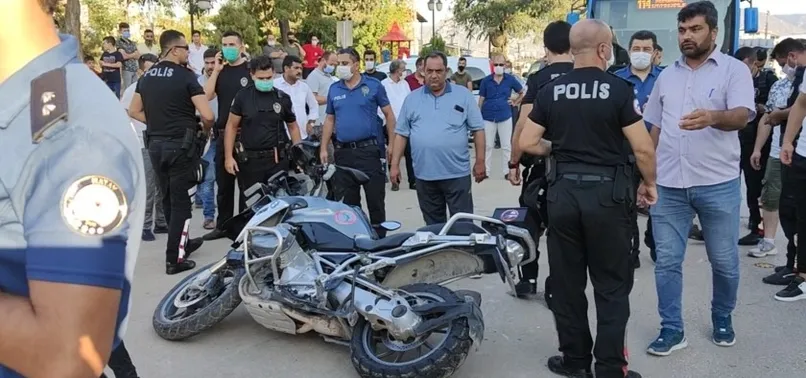Motosikletli yunus polisler kaza yaptı