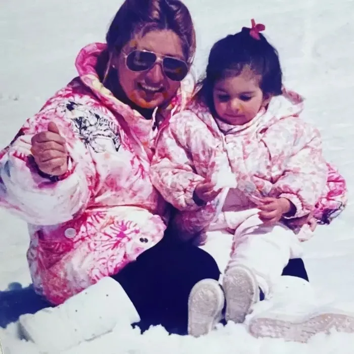 sureyya-yalcinin-anne-ozlemi-anilar-yetmiyor-1740135314479.jpeg Kaynak: Sosyal medya