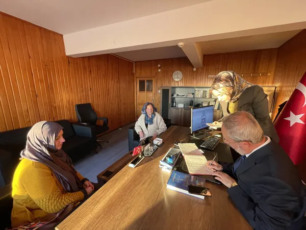80 yaşındaki Bulgar kadın Hz. Muhammed'in (sav) hayatından etkilenip Müslüman oldu - 1