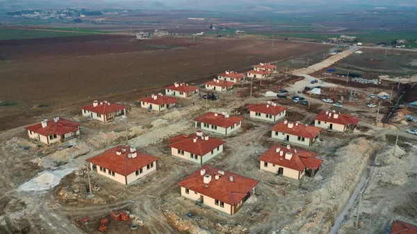 1704597902151.jpg Başkan Recep Tayyip Erdoğan teslim edecek! Deprem bölgesi ayağa kalkıyor! Hükümetten altyapıya 51 milyar TL'lik hibe - 2