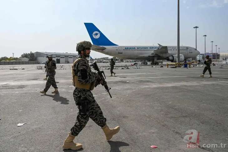 ABD, Afganistan’dan çekildi: Tarihe geçen fotoğraf! Taliban havaya ateş ederek kutladı