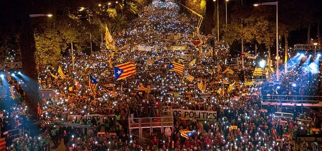 Barcelona’da tutuklu Katalan siyasiler için gösteri