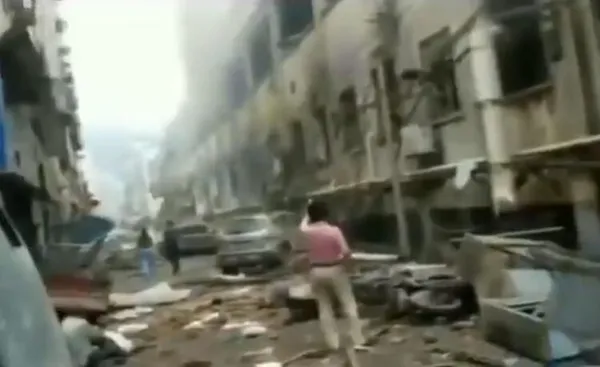 1623574942500.jpg Çin'de korkunç patlama! Evden çıkanlar felaketi yaşadı - 7