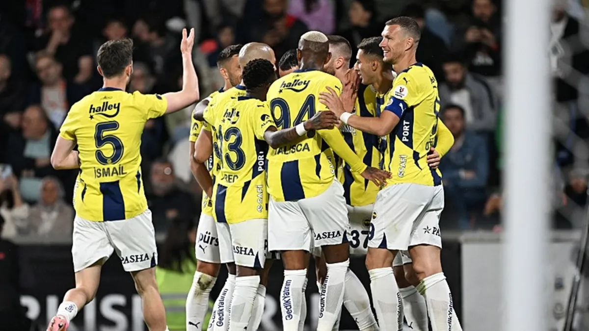 Fenerbahçe pes etmedi! Başakşehir 1 - 4 Fenerbahçe MAÇ SONUCU