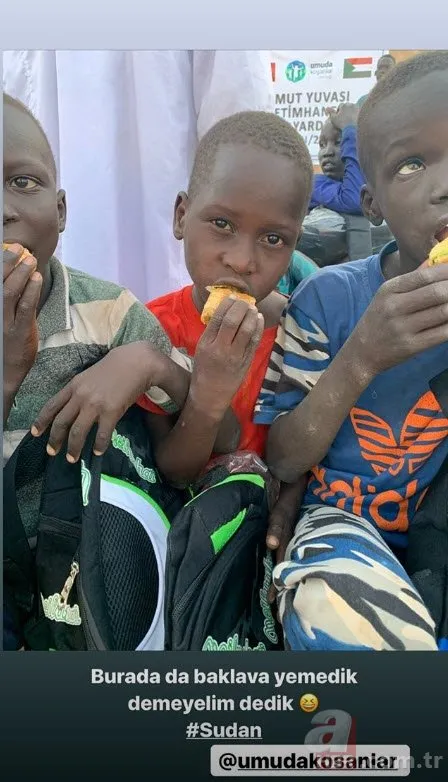 Gamze Özçelik Sudan’da çocuklara baklava yedirdi! İşte o görüntüler