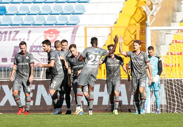 Fatih Karagümrük Kasımpaşa'yı 3-1 mağlup etti! - 4
