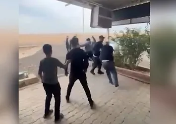 Yedieminde tekmeli sopalı yüksek ücret kavgası! O anlar kamerada