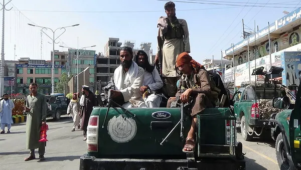 afganistanda-taliban-ilk-kez-basin-toplantisi-duzenledi-intikam-amaci-gutmeyecegiz-ve-kimsenin-evine-girilmeyecek-1629214467634.jpg Afganistan'da Taliban ilk kez basın toplantısı düzenledi: İntikam amacı gütmeyeceğiz ve kimsenin evine girilmeyecek - 5