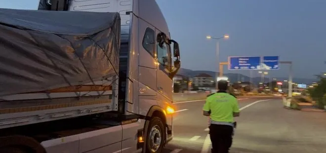 Düzce'de bayram tatili nedeniyle büyük araçların geçişi yasaklandı: Sürücü cezadan kaçamadı