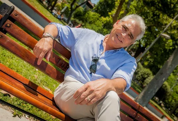 Tolga Savacı öldü mü, neden? Ünlü oyuncu Tolga Savacı kimdir, kaç yaşındaydı, aslen nereli? İşte hayatı ve kariyeri