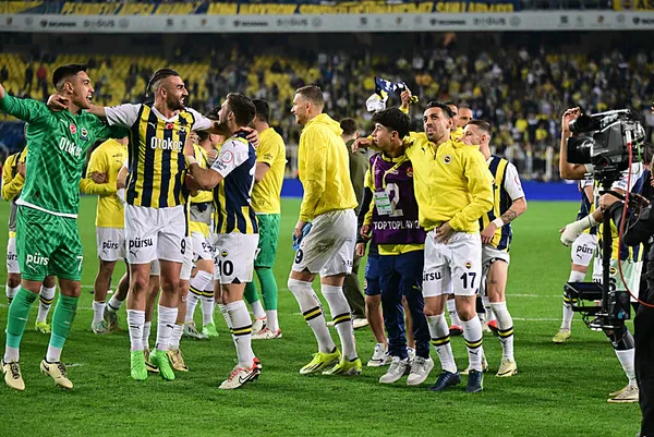 Erman Toroğlu Fenerbahçeli İrfan Can Eğribayat’a ateş püskürdü: Haddini bil...