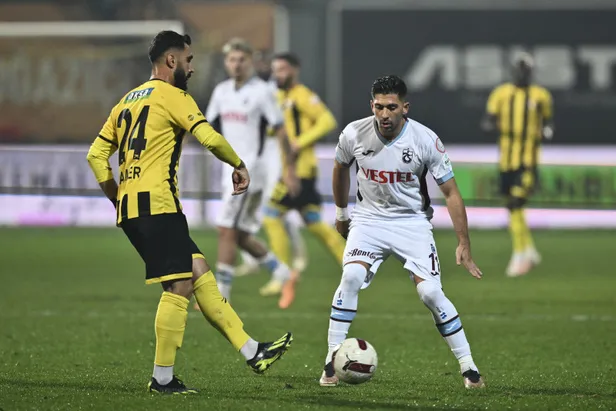 trabzonsporun-yildizi-aslana-imzayi-atiyor-galatasaraydan-besiktasa-tarihi-transfer-calimi-1705347062643.jpg Trabzonspor'un yıldızı Aslan'a imzayı atıyor! Galatasaray'dan Beşiktaş'a tarihi transfer çalımı... - 1