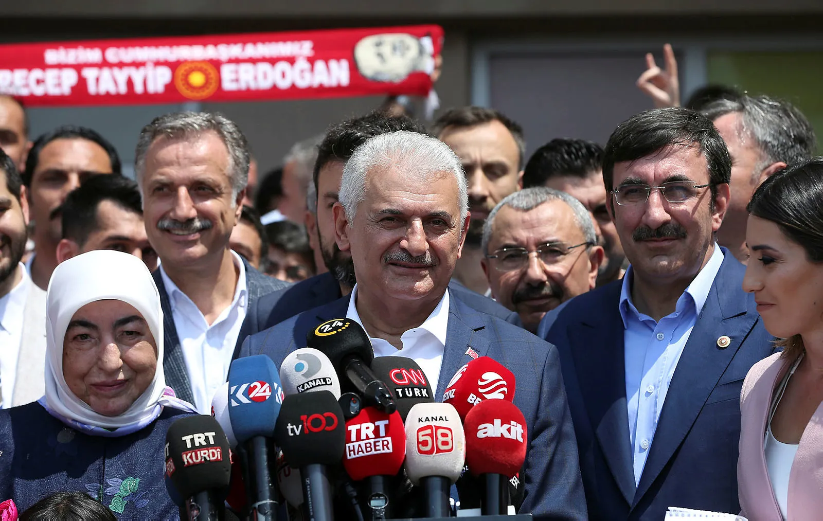 Binali Yıldırım'dan müşahitlere flaş sandık çağrısı