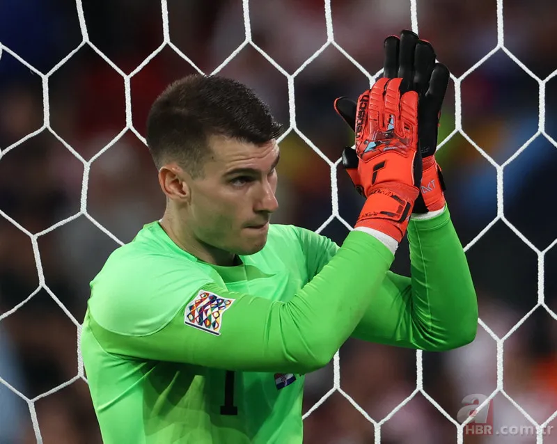 Fenerbahçe kalecisine kavuşuyor! 48 saatlik kritik bekleyiş! Radarda 2 yıldız var! 4