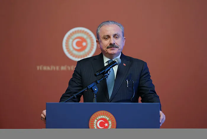 Son dakika: TBMM Başkanı Mustafa Şentop: Cumhurbaşkanı’nın 3.kez adaylıkla ilgili sorunu yok