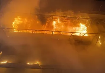 Isparta'da eğlence merkezi alev alev yandı!