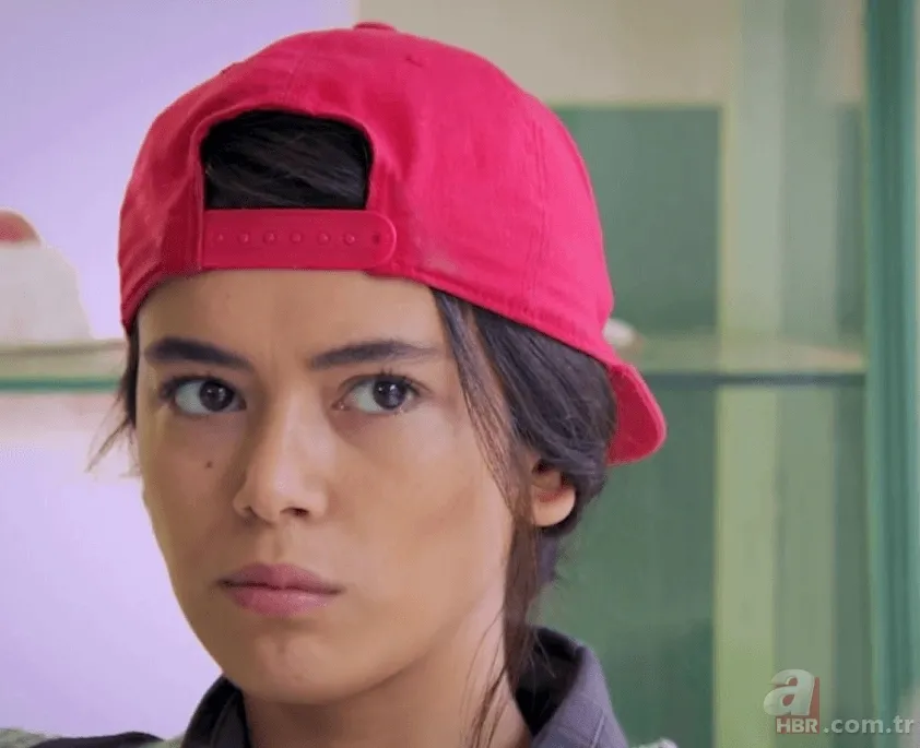 Gökçe Bahadır'ın Venedik pozları sosyal medyayı salladı! Güzelliğiyle hayran bıraktı 17