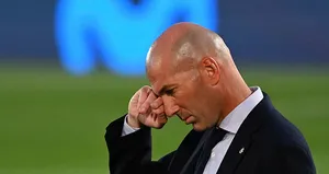 Real Madrid’e Zinedine Zidane şoku!