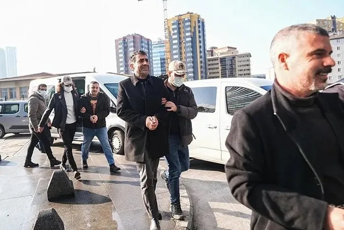 1739602683686.jpeg CHP’li belediyelere terör operasyonunda 10 şüpheli tutuklandı