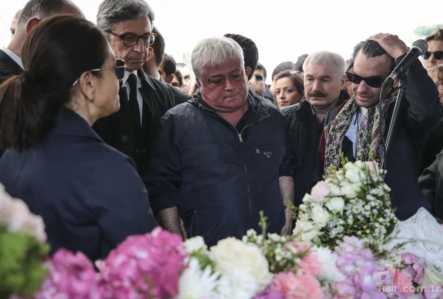 Faciada hayatını kaybeden Mina Başaran ve arkadaşları son yolculuklarına uğurlandı 17