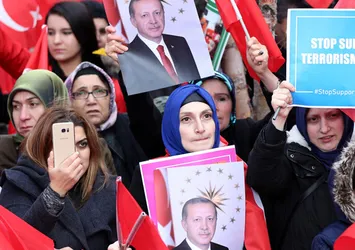 Avrupa'daki Türklerden teröre ortak tepki