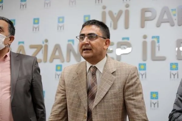 İYİ Parti'de şok istifa! Gaziantep İl Başkanı Oğuz Hocaoğlu görevinden ayrıldı - 1
