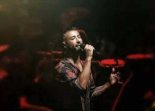 Tan Taşçı saplantılı hayranını savcılığa verdi: Korkuyorum!