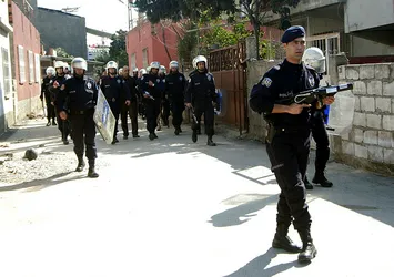 "Cono" aşiretine 38 tutuklama!