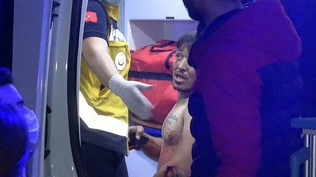 Denizli'de çocukluk arkadaşını öldüresiye bıçaklayıp tedavi olurken izledi - 3