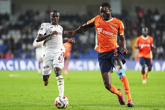 gol-duellosunda-kazanan-firtina-trabzonspor-basaksehiri-evinde-maglup-etti-1764012036283.jpg FOTOĞRAF: AA