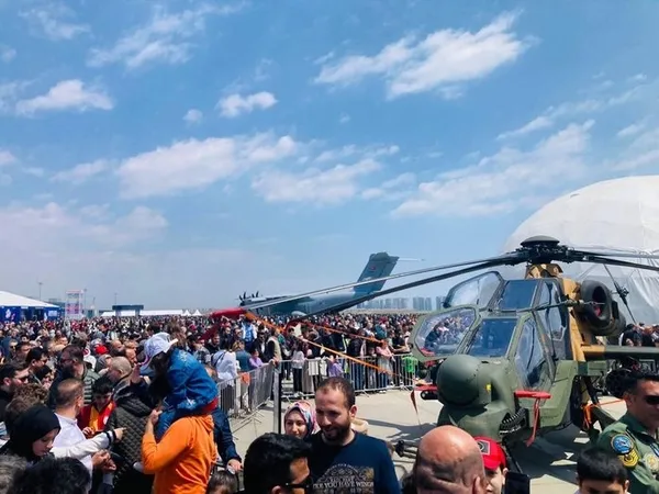 vatandas-akin-etti-milyonu-asti-teknofestte-gurur-projelere-yogun-ilgi-1682927126681.jpg TEKNOFEST rekor tazeledi! Milyonlar akın etti: Vatandaştan gurur projelere yoğun ilgi - 11